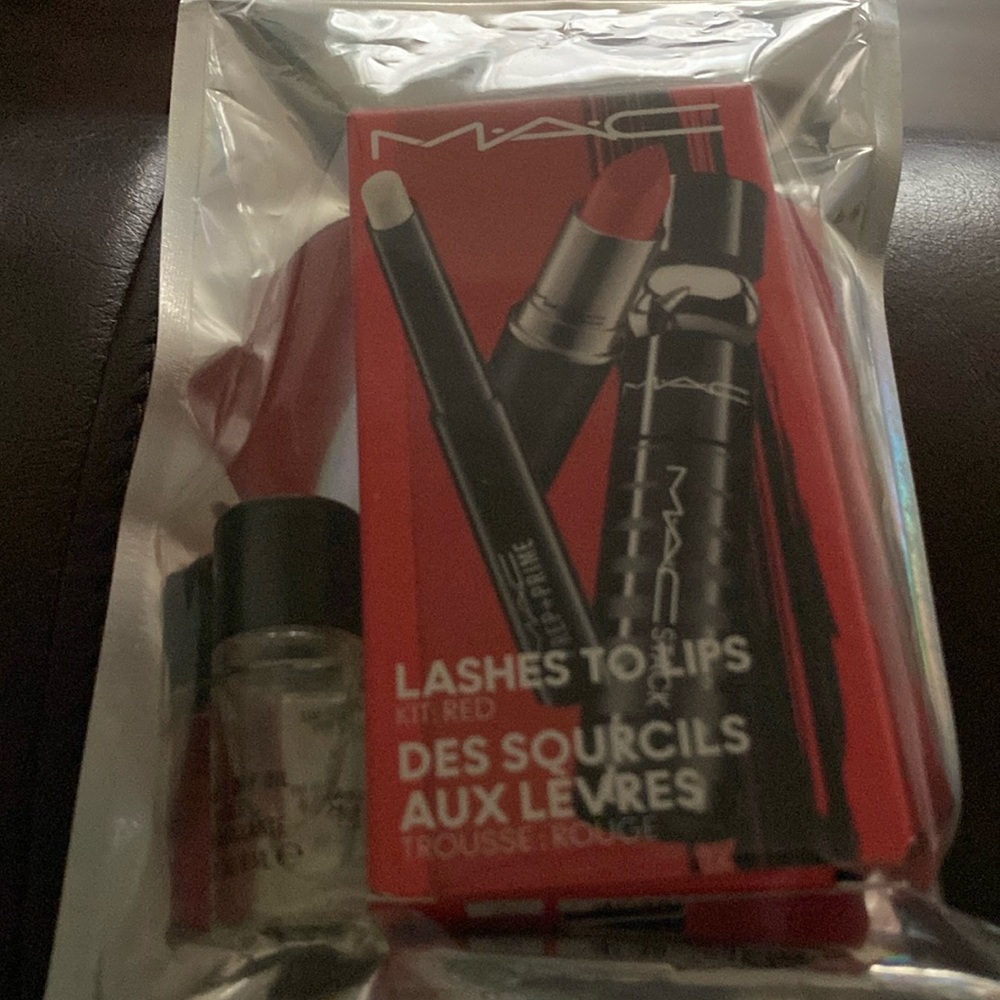 MAC Lashes to Lips NEW